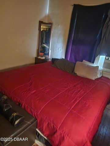 312 N Wild Olive Avenue, Daytona Beach, FL 32118