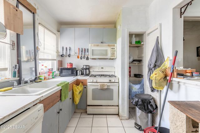 312 N Wild Olive Avenue, Daytona Beach, FL 32118