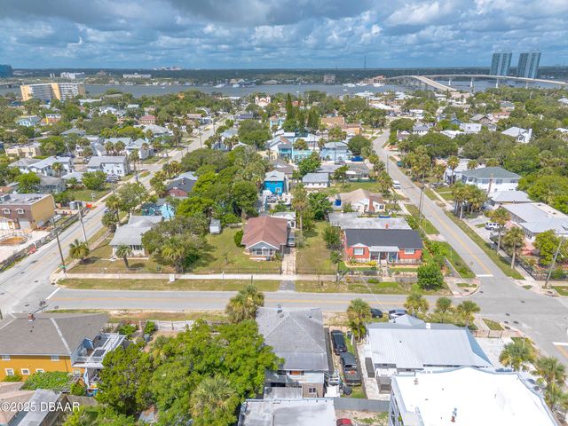 312 N Wild Olive Avenue, Daytona Beach, FL 32118