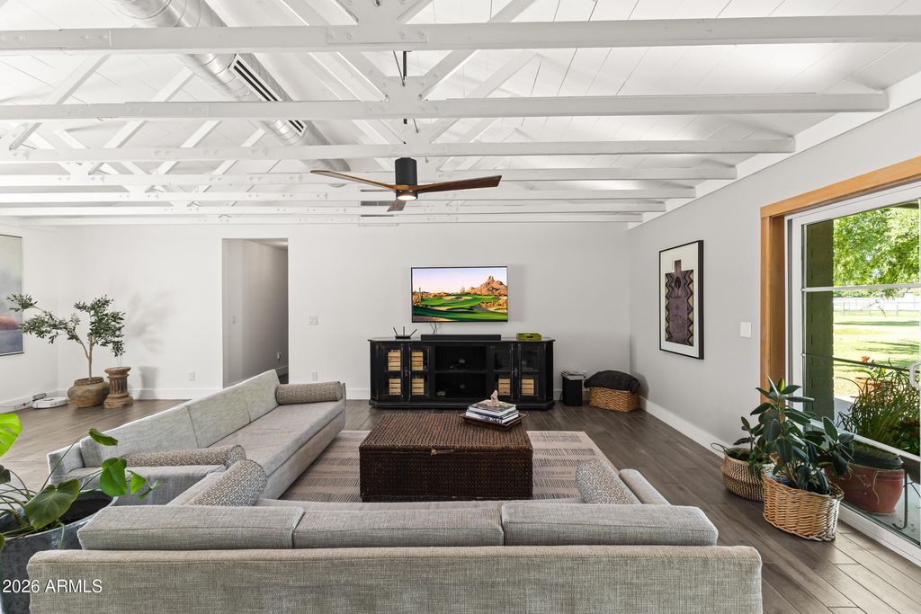 Image 16 of property listing at 632 S PANDORA Drive, Gilbert, AZ 85296