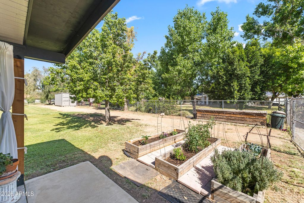 Image 29 of property listing at 632 S PANDORA Drive, Gilbert, AZ 85296