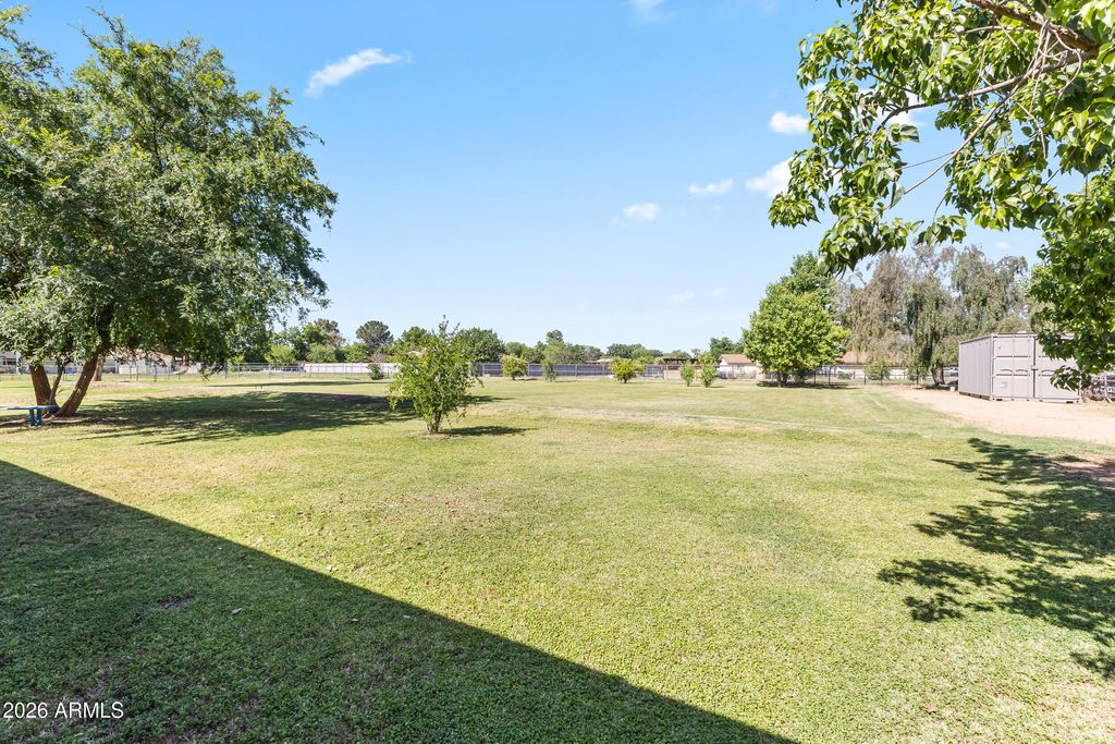 Image 32 of property listing at 632 S PANDORA Drive, Gilbert, AZ 85296