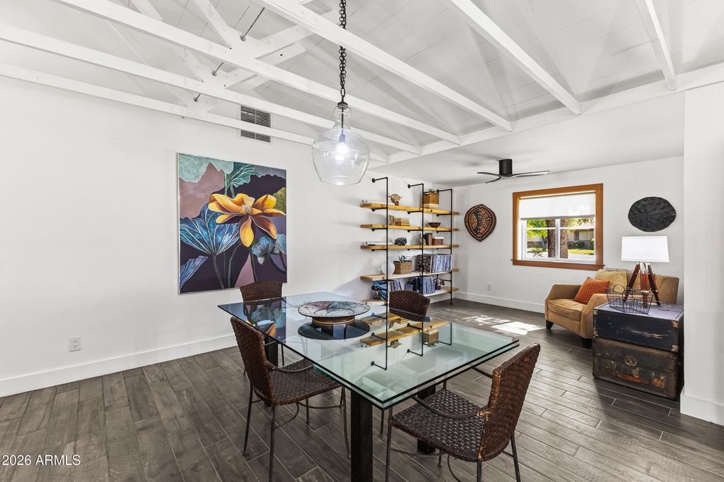 Image 9 of property listing at 632 S PANDORA Drive, Gilbert, AZ 85296