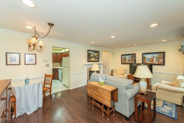 125 Sunrise Dr, Hanover Twp., NJ 07981