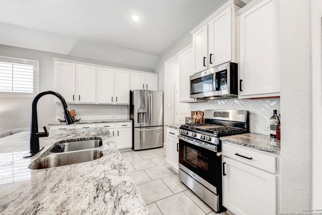 2217 Windswept, New Braunfels, TX 78132