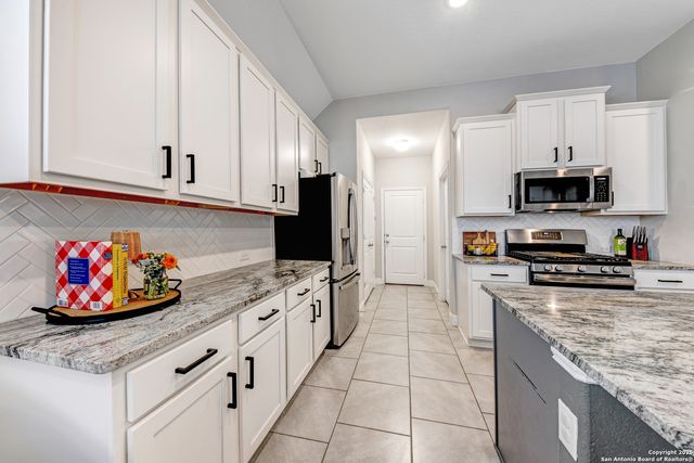 2217 Windswept, New Braunfels, TX 78132