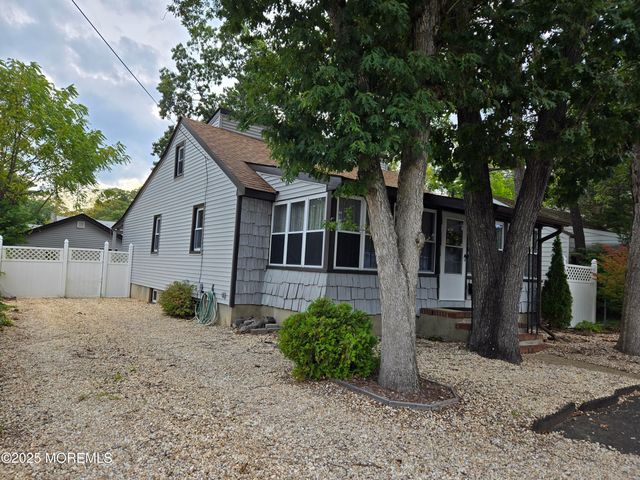 40 Red Wing Avenue, Brick, NJ 08723