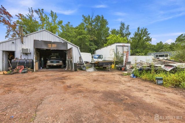 853 Grove Avenue, Old Bridge, NJ 08879