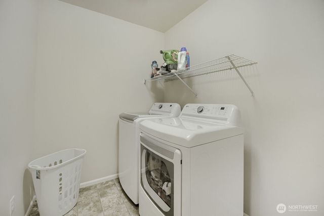 24231 SE 263rd Place, Maple Valley, WA 98038