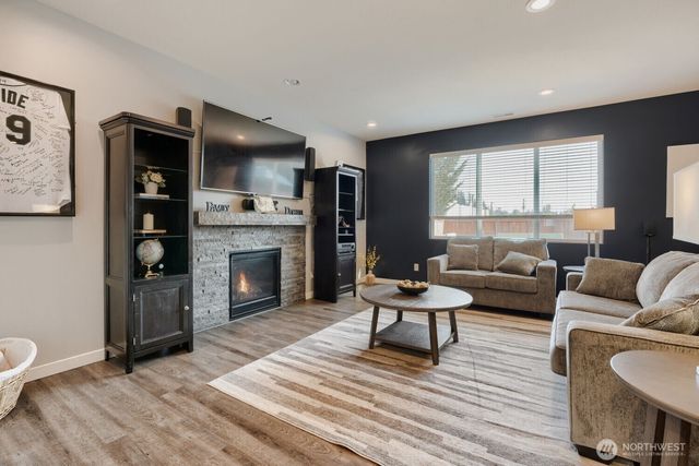 24231 SE 263rd Place, Maple Valley, WA 98038