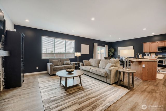 24231 SE 263rd Place, Maple Valley, WA 98038