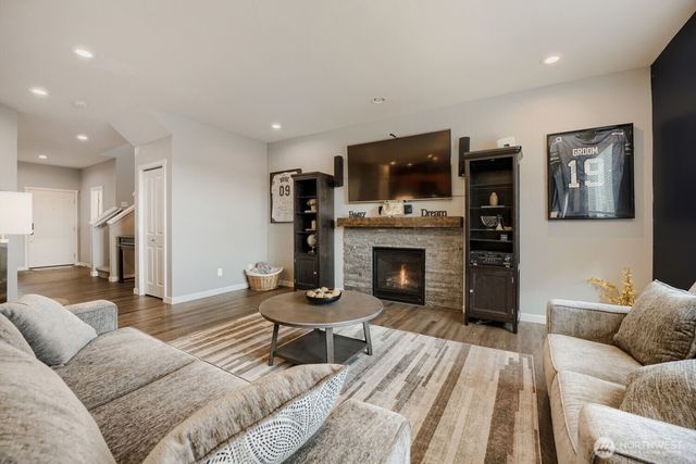 24231 SE 263rd Place, Maple Valley, WA 98038
