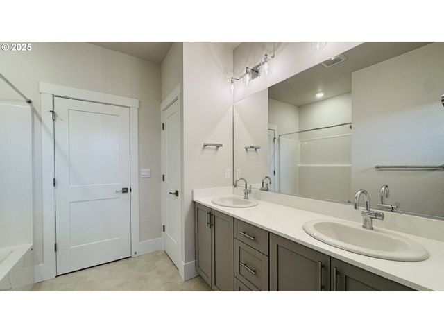 11691 Sw Hayrick Ter, Beaverton, OR 97007