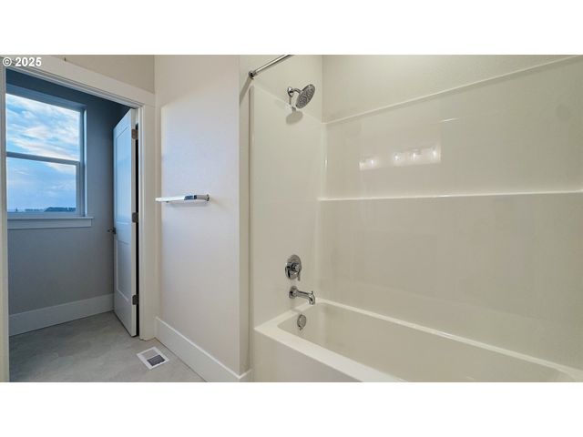 11691 Sw Hayrick Ter, Beaverton, OR 97007