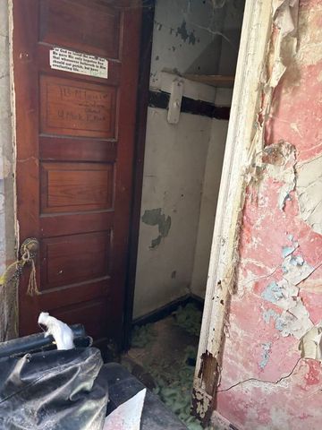 5951 S Elizabeth Street, Chicago, IL 60636