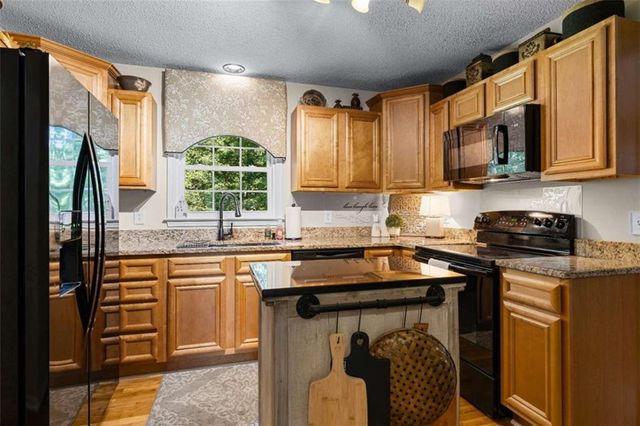 292 Foggy Bottom Drive, Carrollton, GA 30116