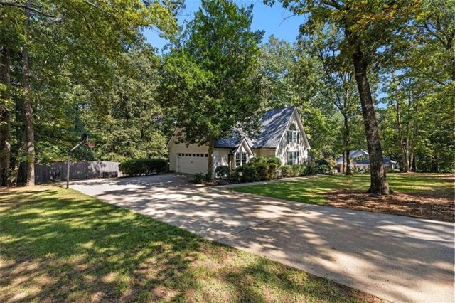 292 Foggy Bottom Drive, Carrollton, GA 30116