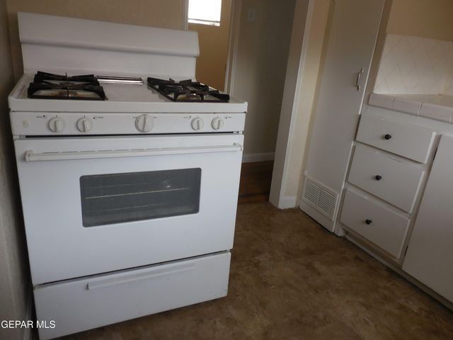 701 W Yandell Drive 12, El Paso, TX 79902