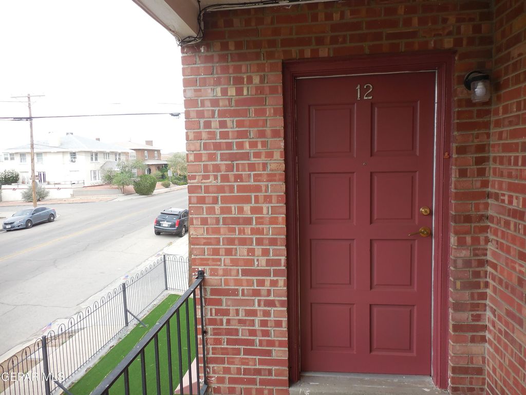 701 W Yandell Drive 12, El Paso, TX 79902