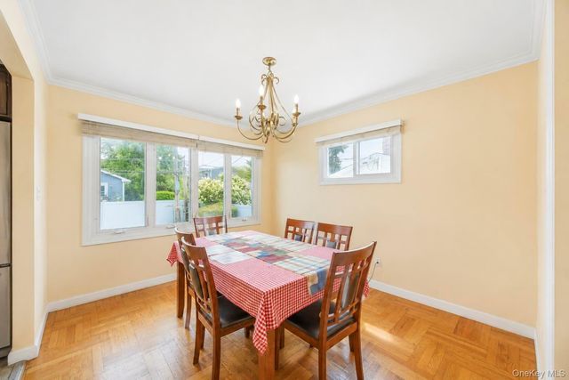 7 Primrose Avenue, Hicksville, NY 11801