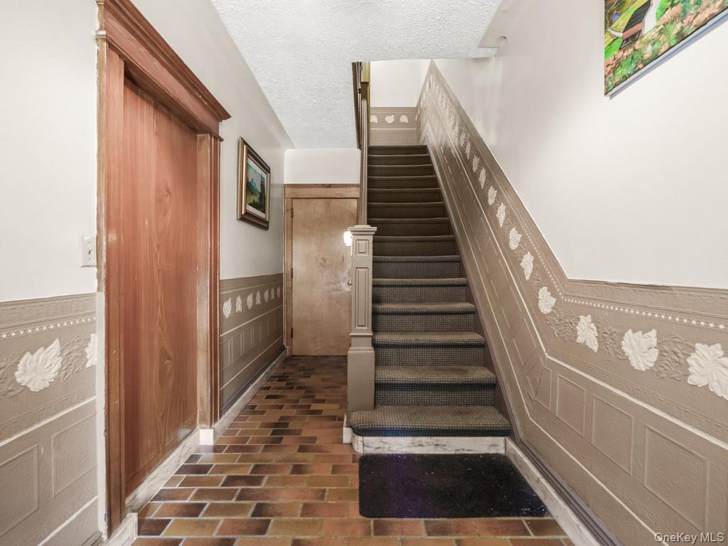 7805 83rd Street, Glendale, NY 11385 — photo 3