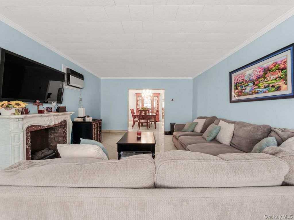 7805 83rd Street, Glendale, NY 11385 — photo 5