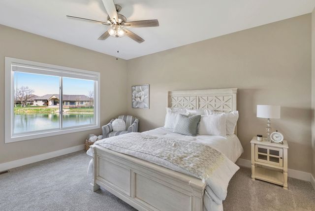 5866 E Central Park Ave, Bel Aire, KS 67220