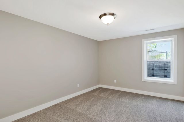 5866 E Central Park Ave, Bel Aire, KS 67220