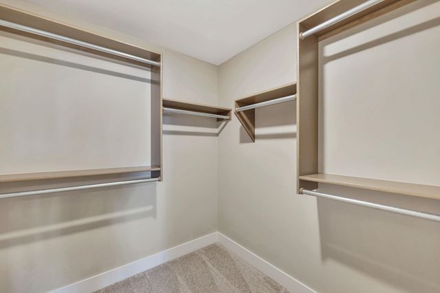 5866 E Central Park Ave, Bel Aire, KS 67220