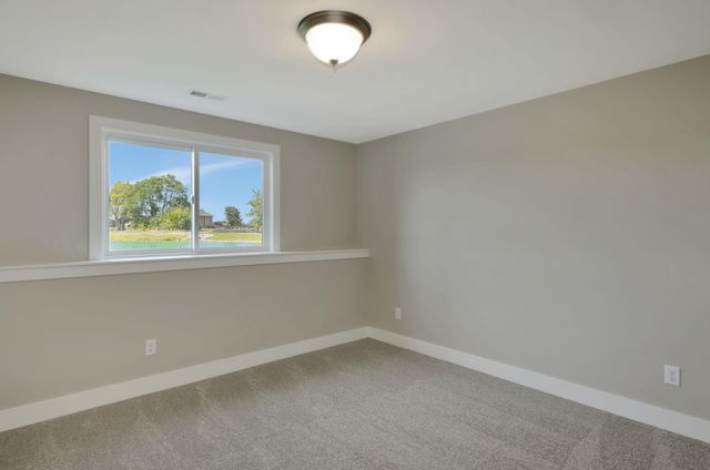 5866 E Central Park Ave, Bel Aire, KS 67220