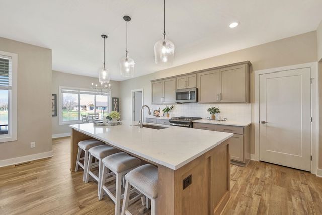 5866 E Central Park Ave, Bel Aire, KS 67220