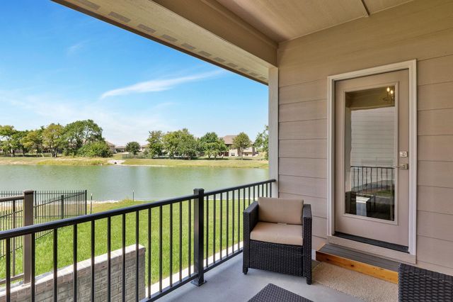 5866 E Central Park Ave, Bel Aire, KS 67220