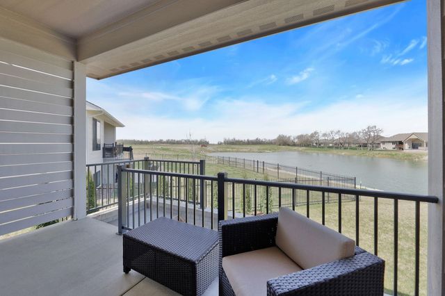 5866 E Central Park Ave, Bel Aire, KS 67220