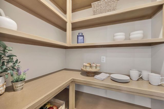 5866 E Central Park Ave, Bel Aire, KS 67220