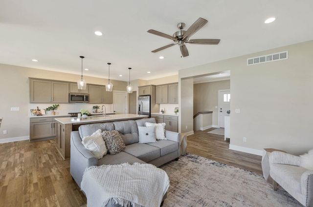 5866 E Central Park Ave, Bel Aire, KS 67220