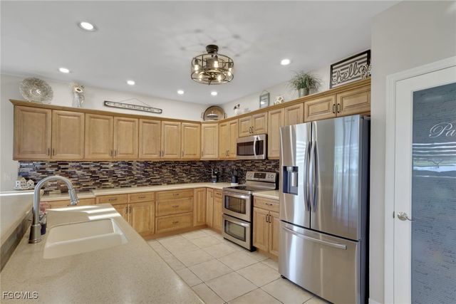 11982 Royal Tee CIR, Cape Coral, FL 33991