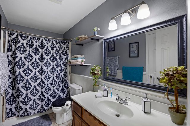 2901 N Greenwich Avenue, Russellville, AR 72802