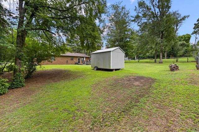 2901 N Greenwich Avenue, Russellville, AR 72802