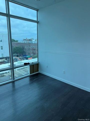 32-72 Steinway Street 5th floor, Astoria, NY 11103
