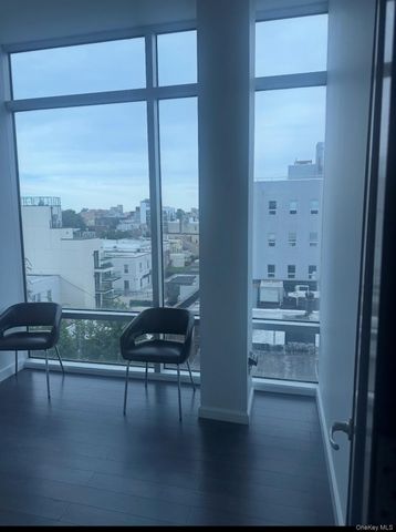 32-72 Steinway Street 5th floor, Astoria, NY 11103
