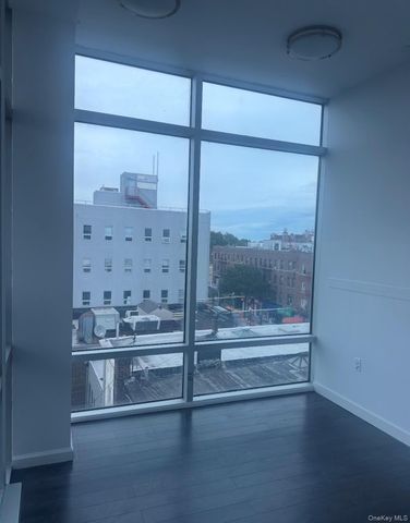 32-72 Steinway Street 5th floor, Astoria, NY 11103