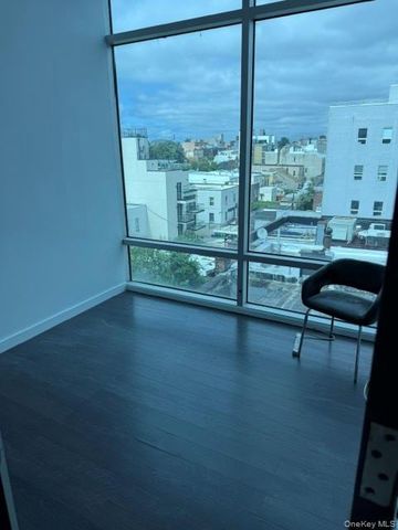 32-72 Steinway Street 5th floor, Astoria, NY 11103