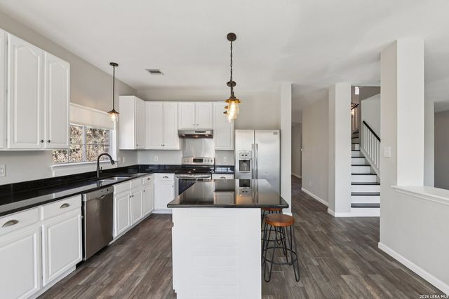 6610 E Kings Crown, San Antonio, TX 78233