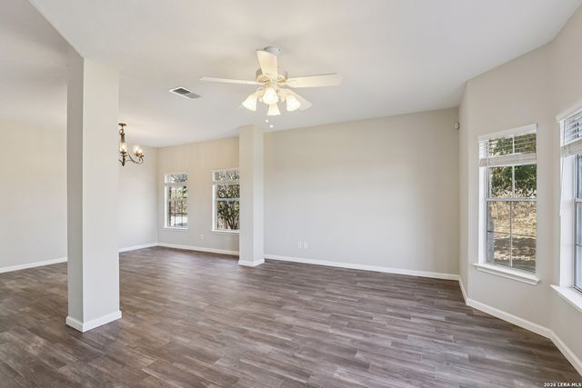 6610 E Kings Crown, San Antonio, TX 78233