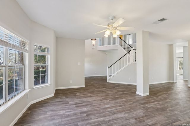 6610 E Kings Crown, San Antonio, TX 78233