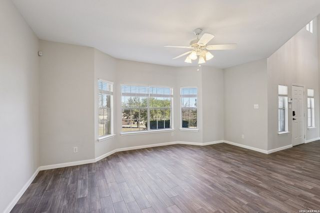 6610 E Kings Crown, San Antonio, TX 78233