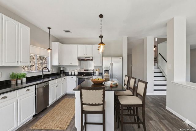 6610 E Kings Crown, San Antonio, TX 78233