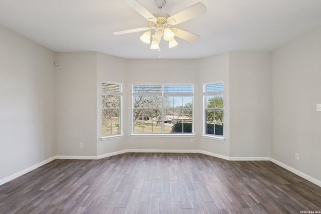 6610 E Kings Crown, San Antonio, TX 78233