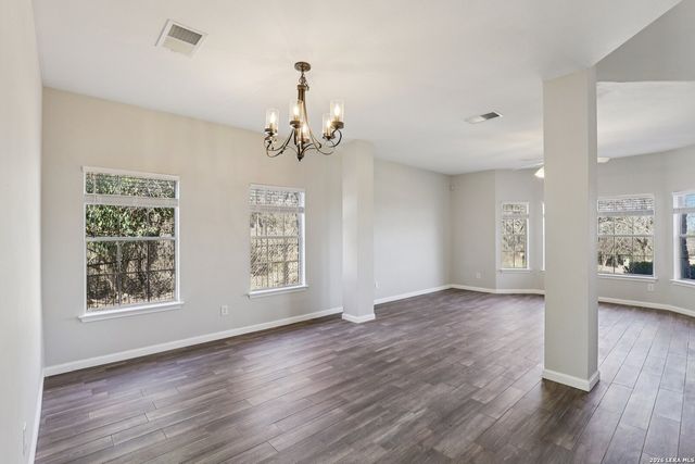 6610 E Kings Crown, San Antonio, TX 78233