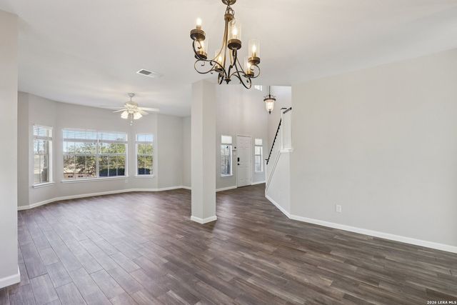 6610 E Kings Crown, San Antonio, TX 78233